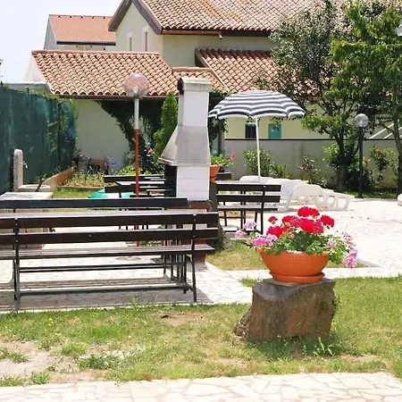 House And Apts In Istrien 9879 Holiday home Porec