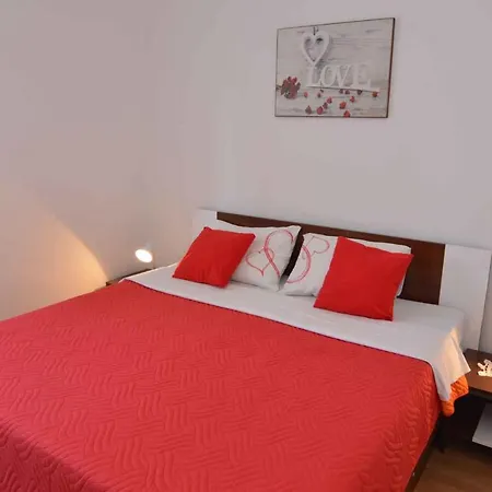 House And Apts In Istrien 9879 Holiday home *